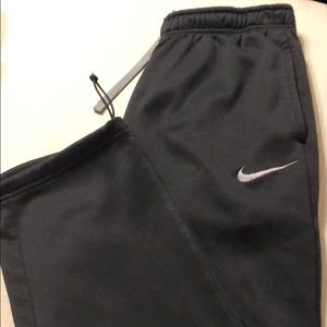 Men’s Nike Therma fit size medium pants